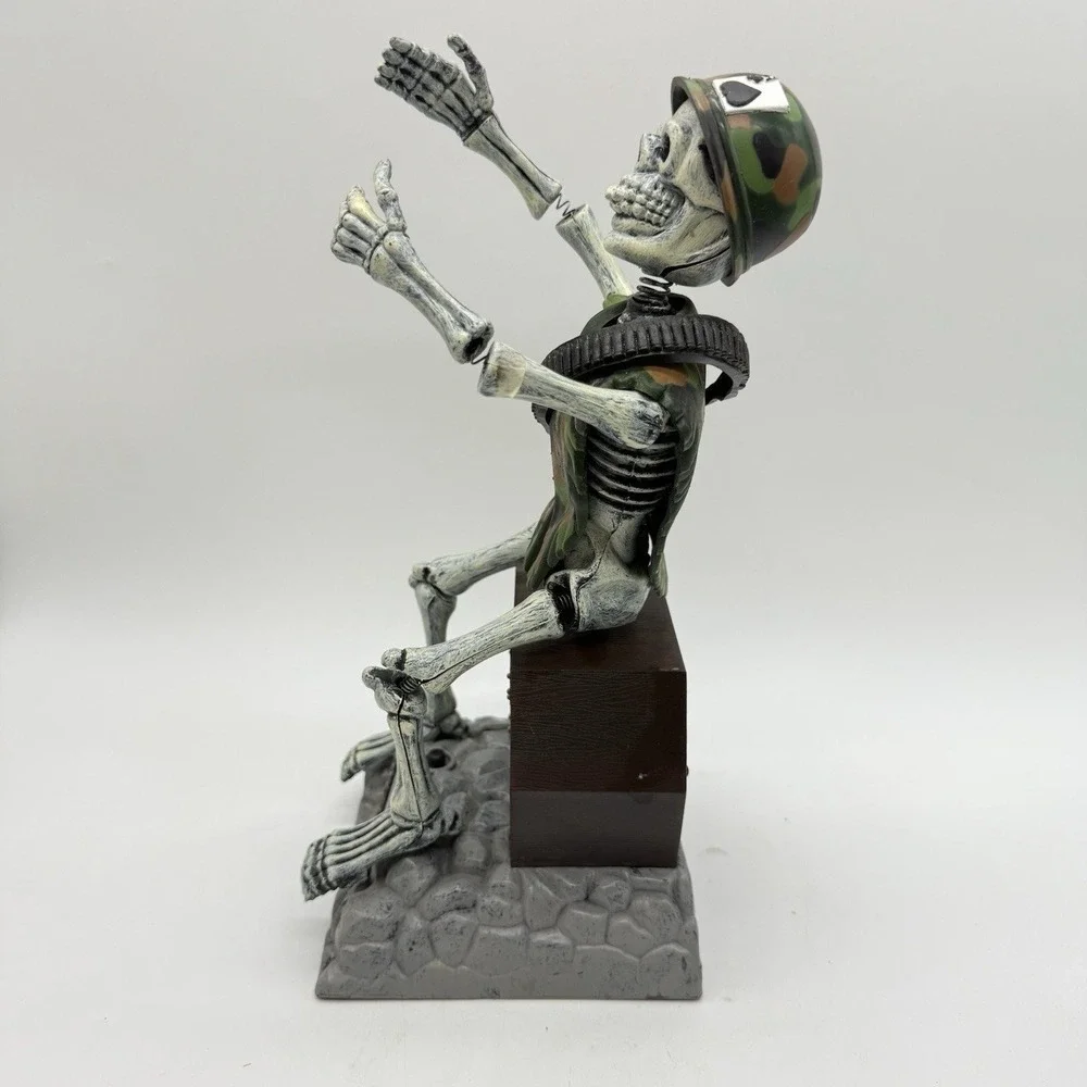 Funrise Boogie Bones Dancing Singing Soldier Ace Spades Skeleton Halloween W Box